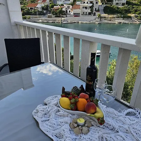 Kanica - At The And Parking