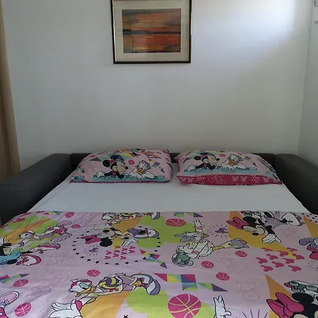 Kanica - At The And Parking 公寓