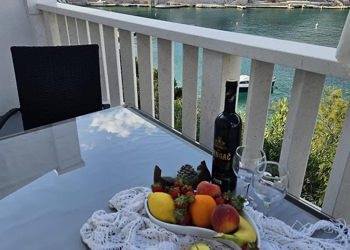 Kanica - At The And Parking